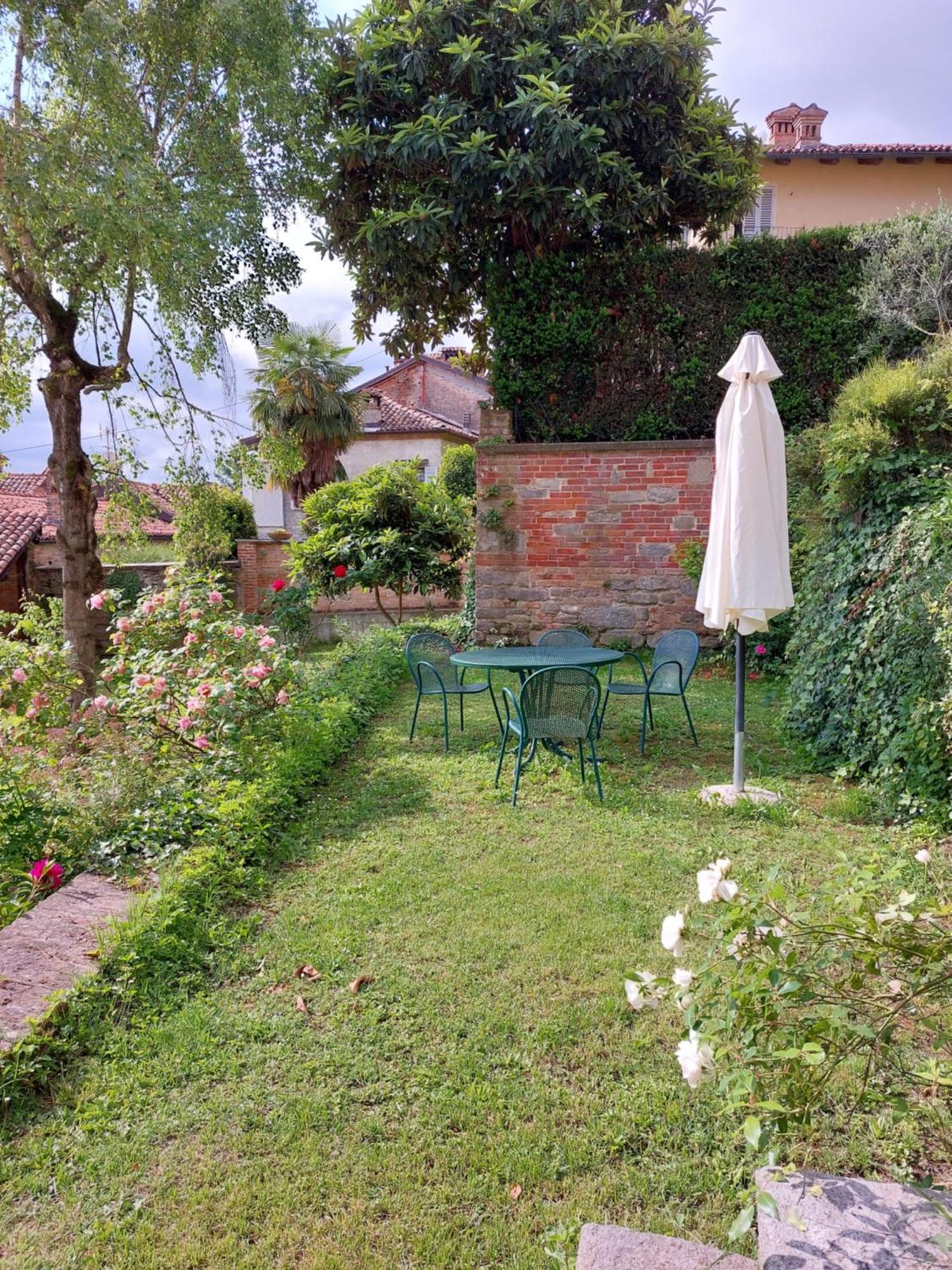 Apartmán Il Giardino Di Olivia Guarene Exteriér fotografie